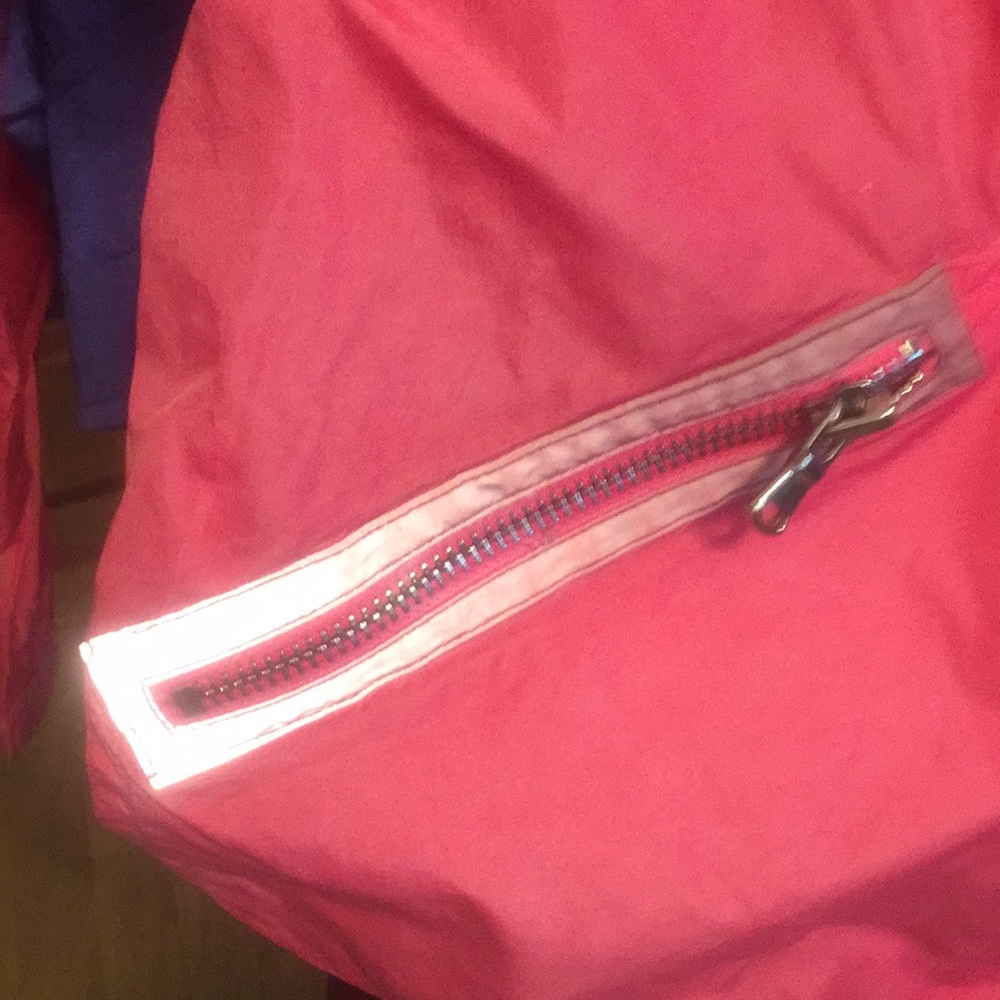 Active Windbreaker Jacket With Reflective Details - image 4